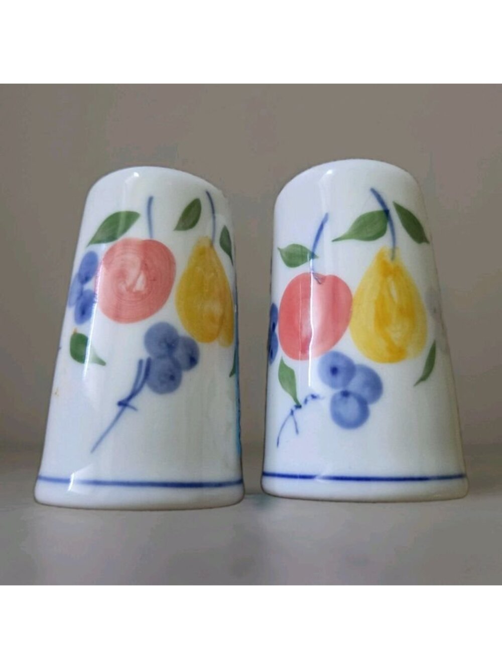 Ceramic Salt And Pepper Shakers Fruit Orchard Farmhouse Retro 1980s Vintage